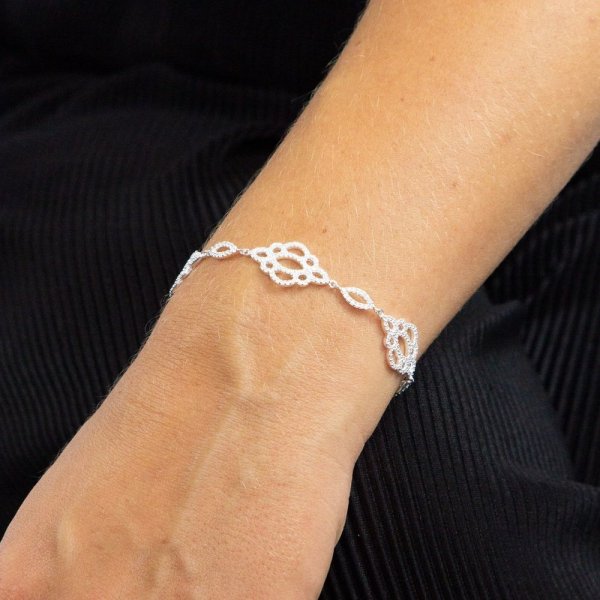 Lace Effect  Bracelet