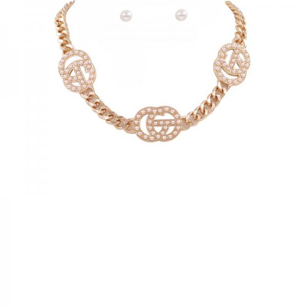 Rhinestone Cream Pearl Necklace